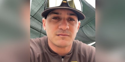 Detienen a expelotero venezolano en Texas entrena para Los Padres de San Diego