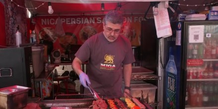 La guerra con Irán divide opiniones entre los miembros de la comunidad iraní en Los Ángeles