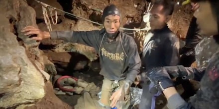 Las lluvias complican el rescate de dos personas atrapadas en cueva de Laos