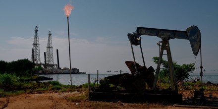 Un economista analiza el acuerdo petrolero de EE.UU. con Venezuela