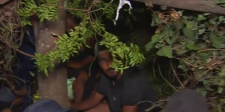Cientos de inmigrantes sobreviven en refugios improvisados entre bosques y barrancos cerca de Ceuta