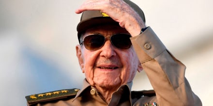 Portaaviones de EE.UU. entra al sur del Caribe mientras Trump eleva la presión sobre Cuba