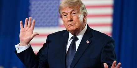Trump valora suplantar concierto en D.C. por un mitin suyo tras cancelaciones de varios artistas