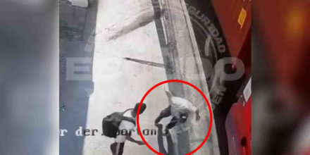 Hombre habría empujado a adulto mayor antes de atropello en Monterrey