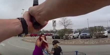 Abaten a una mujer que intentó secuestrar a un niño y luego lo apuñaló en Omaha