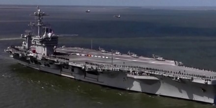 Relevan portaaviones USS Lincoln en Medio Oriente de tras denuncias de condiciones