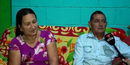 Hablan padres de salvadoreña casada con un militar que está detenida por ICE