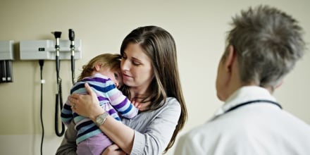 Padres no vacunan a sus bebés contra el rotavirus. Un médico explica el peligro