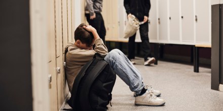 Experta dice cómo detectar el ciberacoso entre los jóvenes durante el regreso a clases