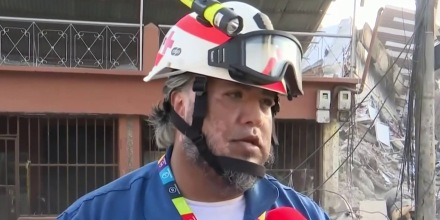 Buscan a una mujer y dos menores bajo los escombros tras el terremoto en Colombia