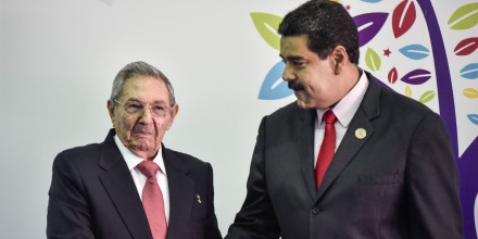 Un abogado explica si Raúl Castro podría correr el mismo destino que Maduro tras imputación