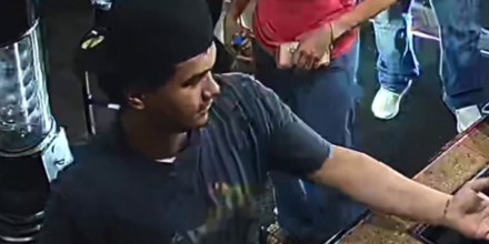 El FBI $25,000 por el sospechoso de un tiroteo mortal en Kansas