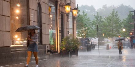Declaran estado de emergencia en Nueva York por los destrozos causados por el mal tiempo