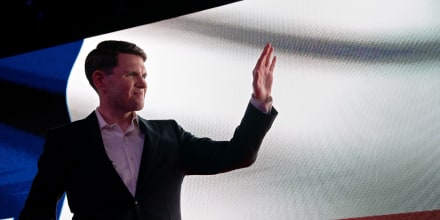 Hablamos con el candidato al Senado por Texas que tiene muy esperanzados a los demócratas