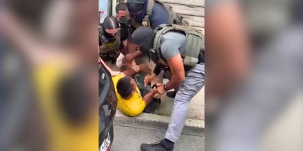 Agentes de ICE detienen violentamente a un guatemalteco en una lavandería de Nueva York