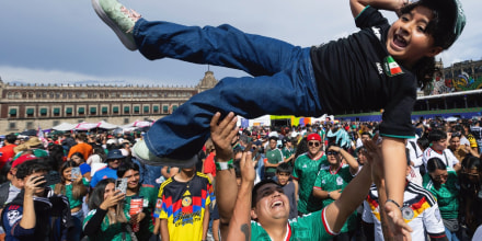 El Fan Fest en Ciudad de México combina el fútbol con festejos del Día del Padre