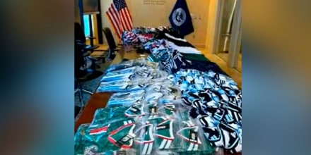 ICE decomisa playeras 'pirata' de los equipos de Argentina y México en Kansas City