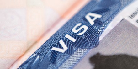 Abogada aclara dudas sobre el freno judicial a prohibición de visas para 75 países