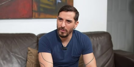 Médico venezolano que salió bajo fianza dice que le pusieron un grillete electrónico