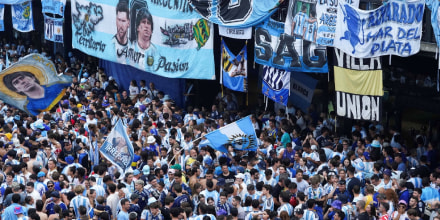 Argentina e Inglaterra se enfrentan hoy buscando el pase a la final