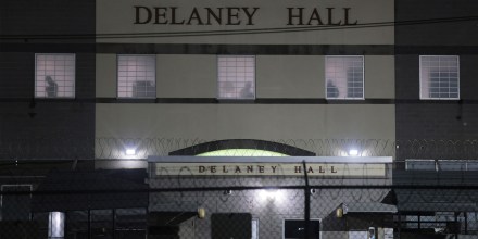 Ya son tres los inmigrantes que han muerto bajo custodia en Delaney Hall