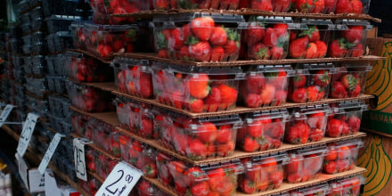 Las fresas importadas de México subirán de precio por un nuevo arancel