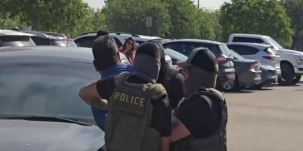 Publican mensajes racistas contra latinos enviados por agentes de ICE