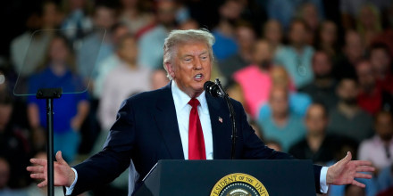 Trump elogia a Sheinbaum y pronuncia México como 'Méjijo'