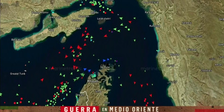 Irán vuelve a cerrar el estrecho de Ormuz y ataca a dos buques que intentan cruzarlo