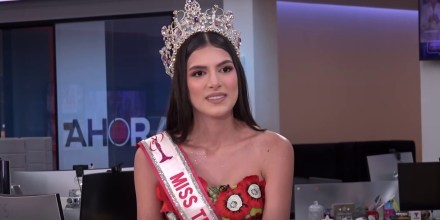 Una reina de belleza explica cómo ayuda en Venezuela tras los terremotos