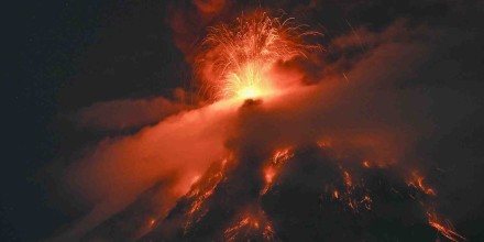 Miles están en riesgo por la erupción del Volcán de Fuego en Guatemala