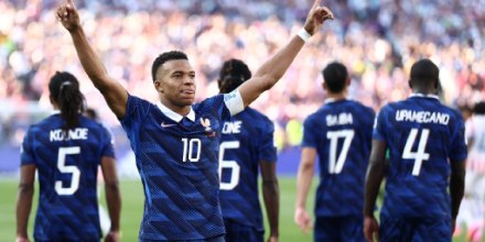 Mbappé impulsa a Francia hacia los cuartos de final, donde enfrentará a Marruecos