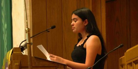 Esposa de un militar detenida por ICE se 'gradúa': "Quiero ser parte de la comunidad"