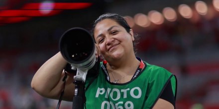 De lavar platos a fotografiar el Mundial: la historia de una mexicana en Canadá