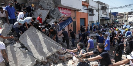 Sube a 281 la cifra oficial de muertos por el terremoto en Colombia
