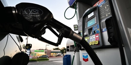 Los precios de la gasolina alcanzan su nivel más alto desde inicio de la guerra
