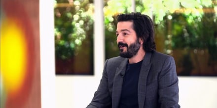 ‘Un Día a la Vez’: Noticias Telemundo estrena pódcast con Julio Vaqueiro