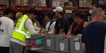 Los venezolanos en el exterior siguen enviando ayuda, conscientes de que la emergencia no ha terminado