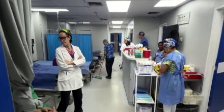 La catástrofe abruma a los hospitales, que también perdieron médicos