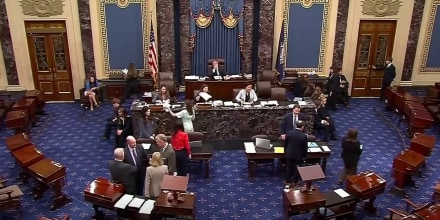 En un golpe simbólico a Trump, el Senado condena la guerra de EE.UU. con Irán