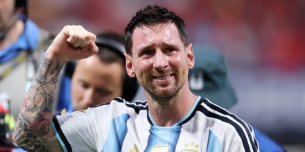 Milei dice que no asistirá a la final del Mundial entre Argentina y España, citando superstición