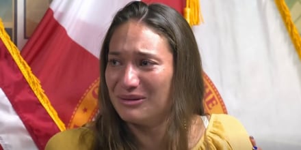 "Se le caía el pelo": venezolana denuncia condiciones en centro de ICE