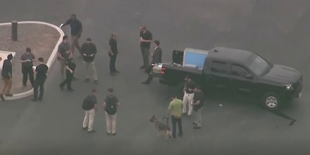 Arrestan a sospechoso que merodeaba en el Trump National Golf Club de Los Ángeles