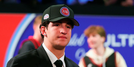 El mexicano Karim López hace historia en la primera ronda del 'draft' de la NBA