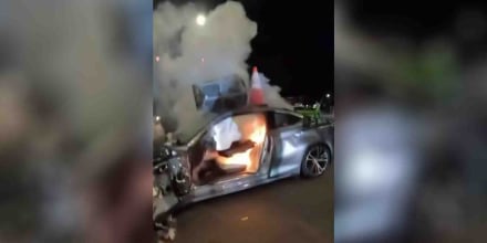 Vea el momento en que un vehículo explota en una revuelta en Chicago