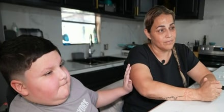 Niño con distrofia muscular pide a ICE liberar a su padre para continuar con su tratamiento