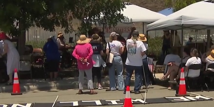 Activistas exigen liberación de migrantes en centro de Otay Mesa