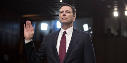 Exdirector del FBI comparece ante tribunal acusado de amenazar a Trump