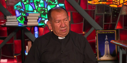 Sacerdote en Maryland asume tutela de decenas de menores por temor a deportaciones
