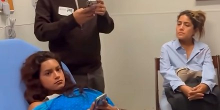 Inmigrante relata que la detuvieron con su hija mientras recibían atención médica por accidente vial